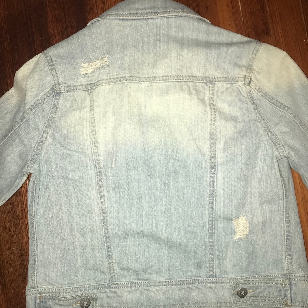 Cropped Jean Jacket - Picture 4 of 4